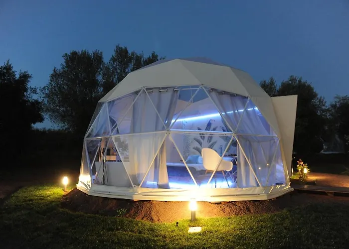 Luxusní stan Melograno Bubble Glamping