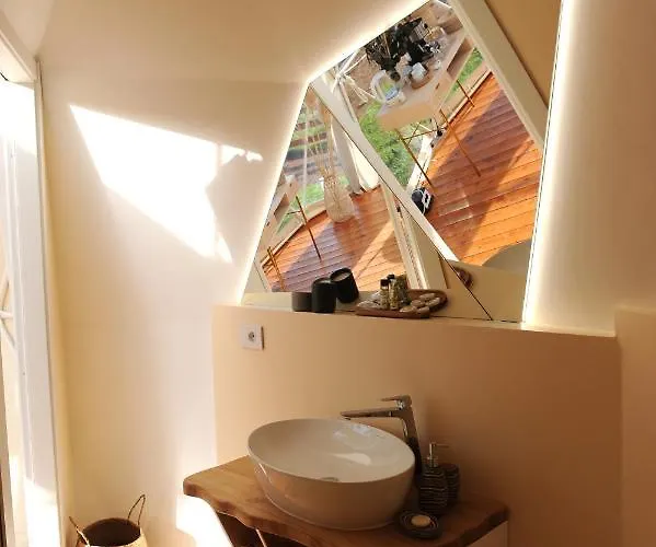 Luxusní stan Melograno Bubble Glamping *